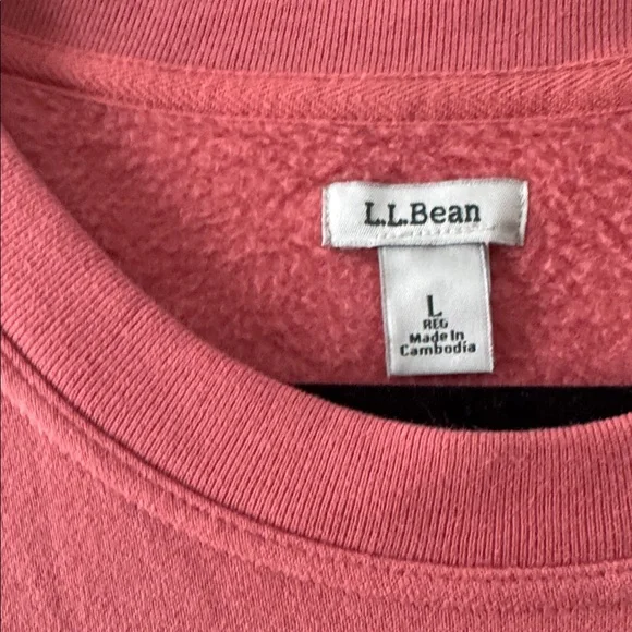 L.L. Bean Coral Fleece Crewneck Sweatshirt - Picture 2 of 4